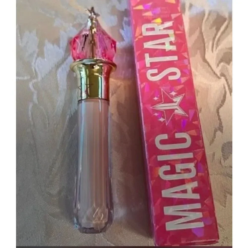 JEFFREE STAR - NWT - Magic Star Concealer in C12 (Medium Skin/Peach Undertones)